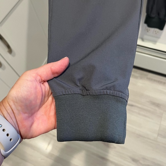 Under Armour loose fit joggers - Picture 5 of 9